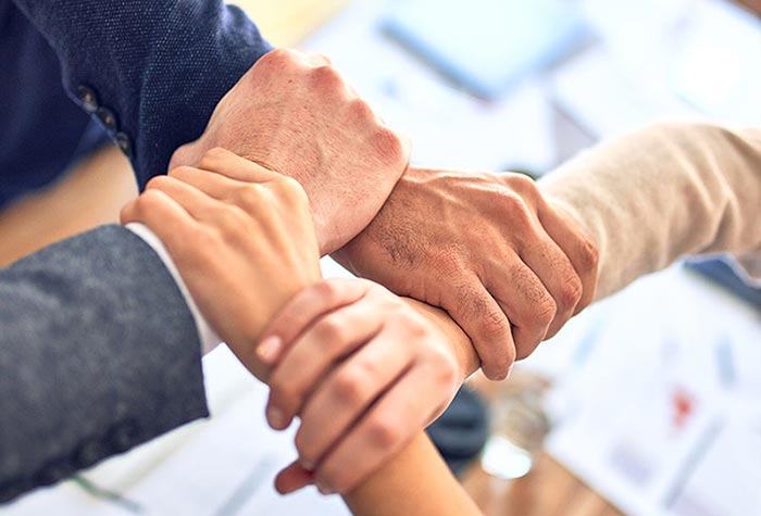 Nine-Elephants_Marketing_Consulting_Start-up-Consulting_we-cheer-with-our-customers